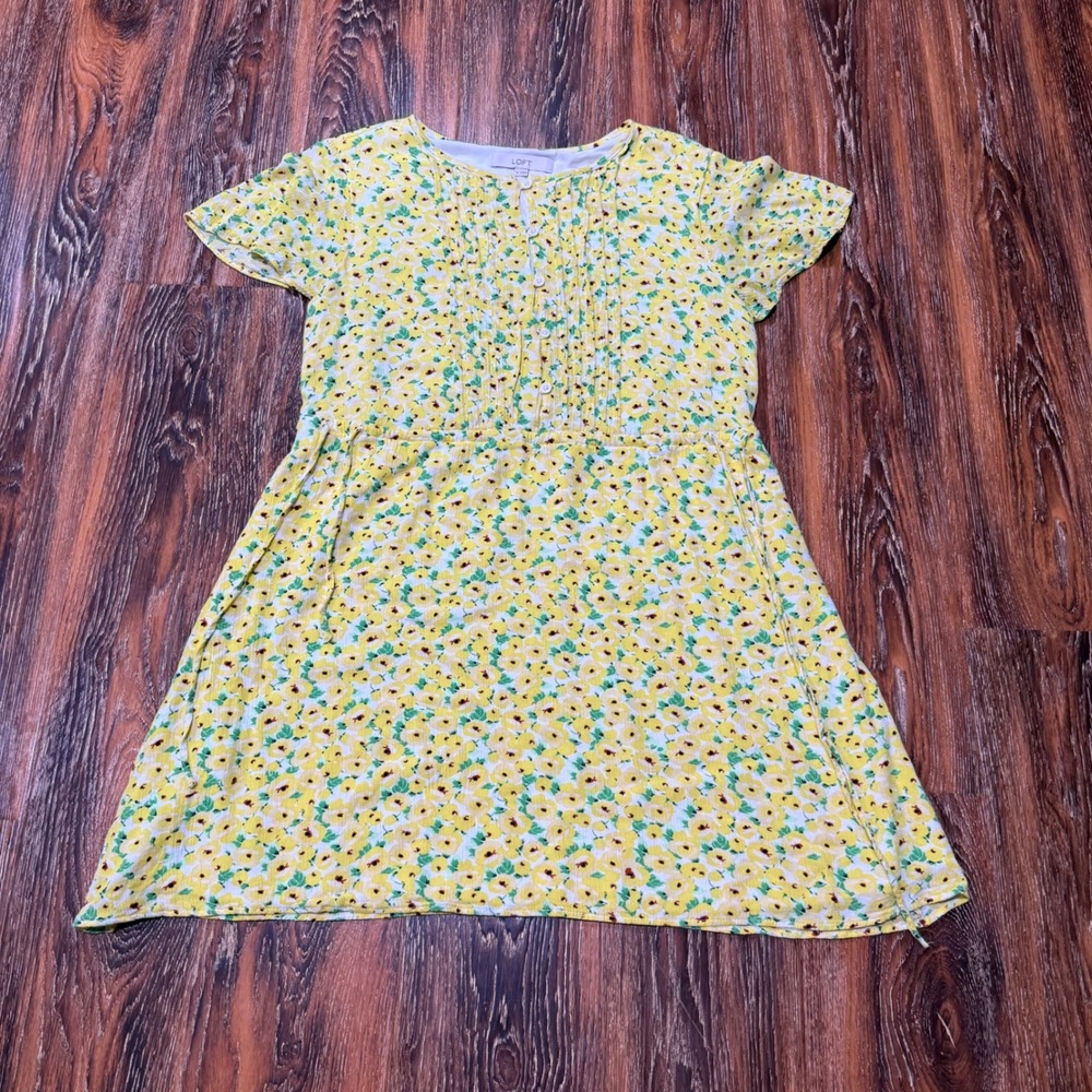LOFT Yellow Floral Pintuck Button Front Mini Dress Womens Size M Rayon Sundress